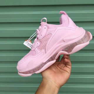 Giày Balenciaga Triple S hot hit