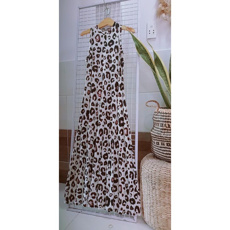 Đầm maxi hoạ tiết beo