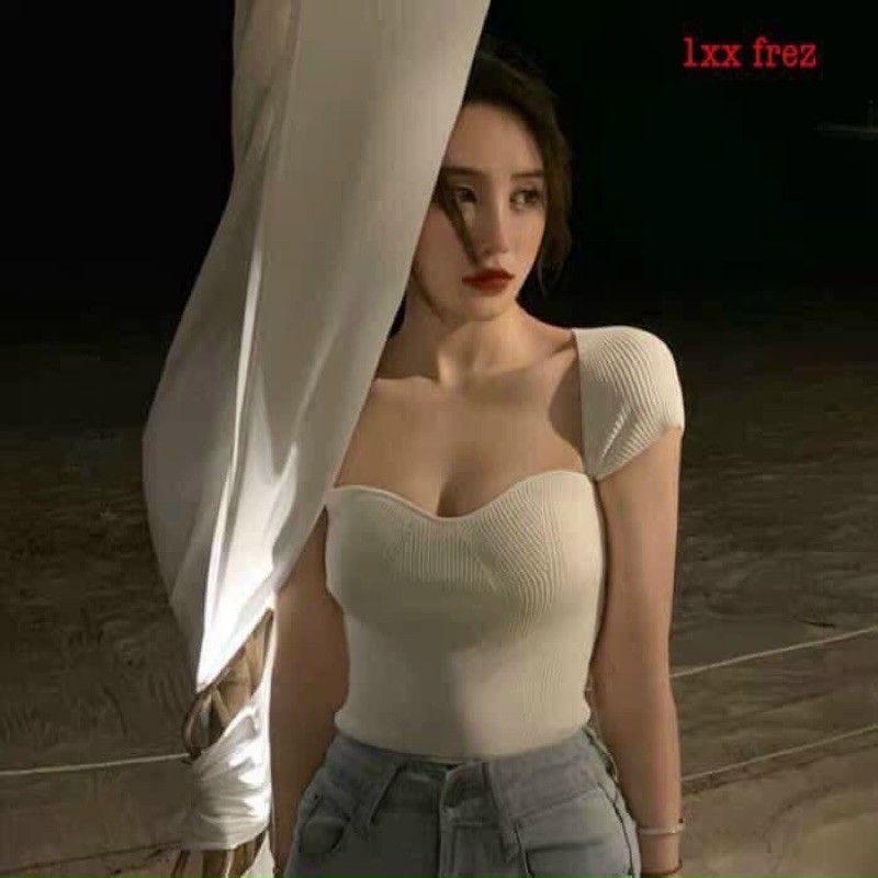 Áo cổ vuông siêu hot