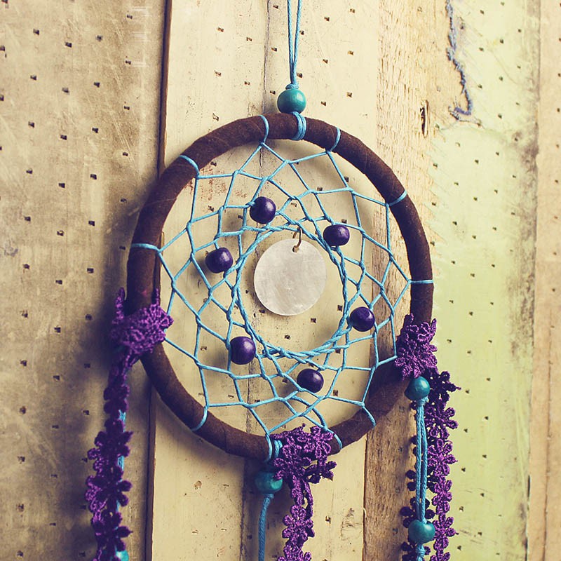 Vòng bắt giấc mơ gắn tường màu tím