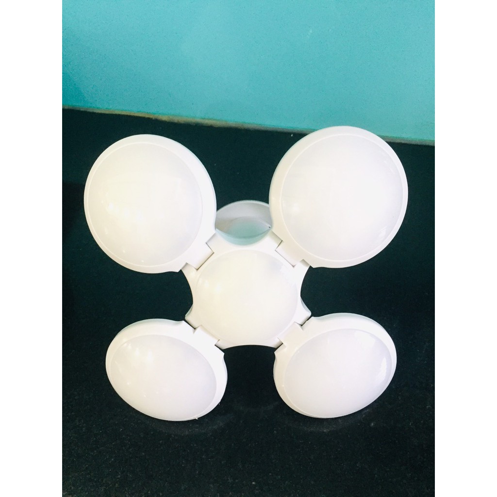 Bóng đèn sạc có 1 bóng tích điện và 4 bóng sử dụng 220V công suất 40W FA-3940