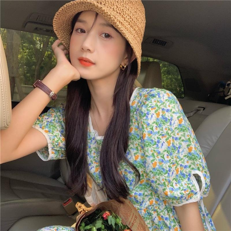 Đầm Ngắn Tay In Hoa Với Thiết Kế Cổ Vuông Xinh Xắn Theo Phong Cách Hàn Quốc