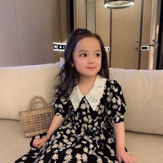 Váy hoa cúc họa mi cổ sen nhọn cho bé gái