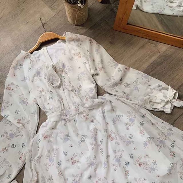 Đầm hoa cột nơ ngực