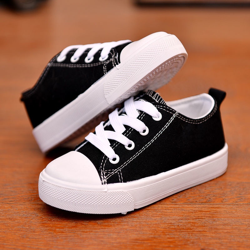 Giày Thể Thao Vải canvas Cổ Thấp Thoáng Khí Màu Trắng Đen Xinh Xắn Cho Bé
