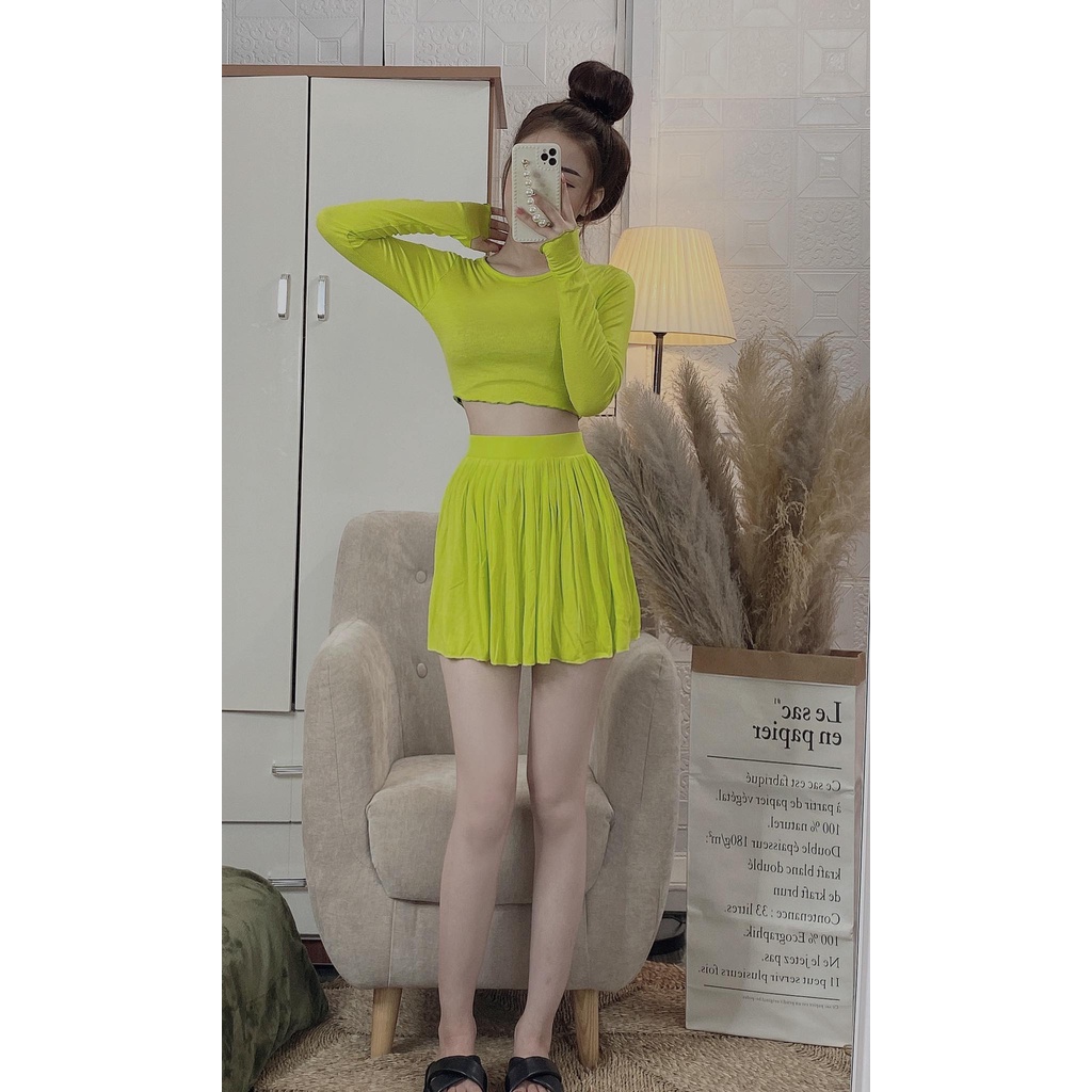 Set áo crt dài tay kèm chân váy xếp li