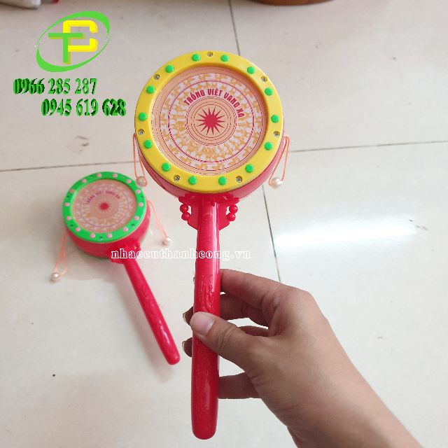 Trống bỏi cho bé, trống lắc tay cho bé bằng nhựa