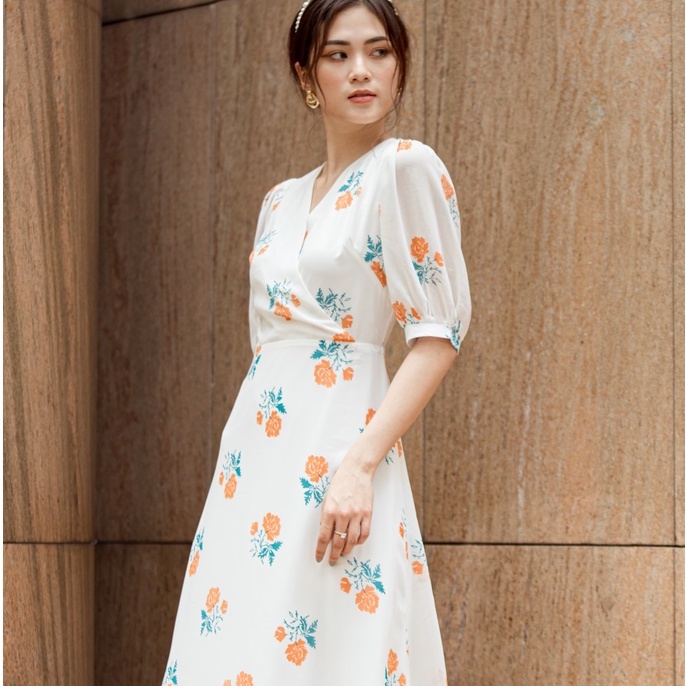 Đầm Hoa Cổ V Tay Dài Mộc Hương - LAHOA