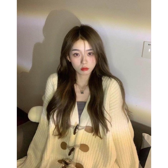 Áo khoác len cardigan màu kem khuy sừng dễ thương Yannie