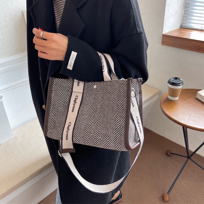 Túi xách IELGY kiểu cách đơn giản sành điệu cho nữ