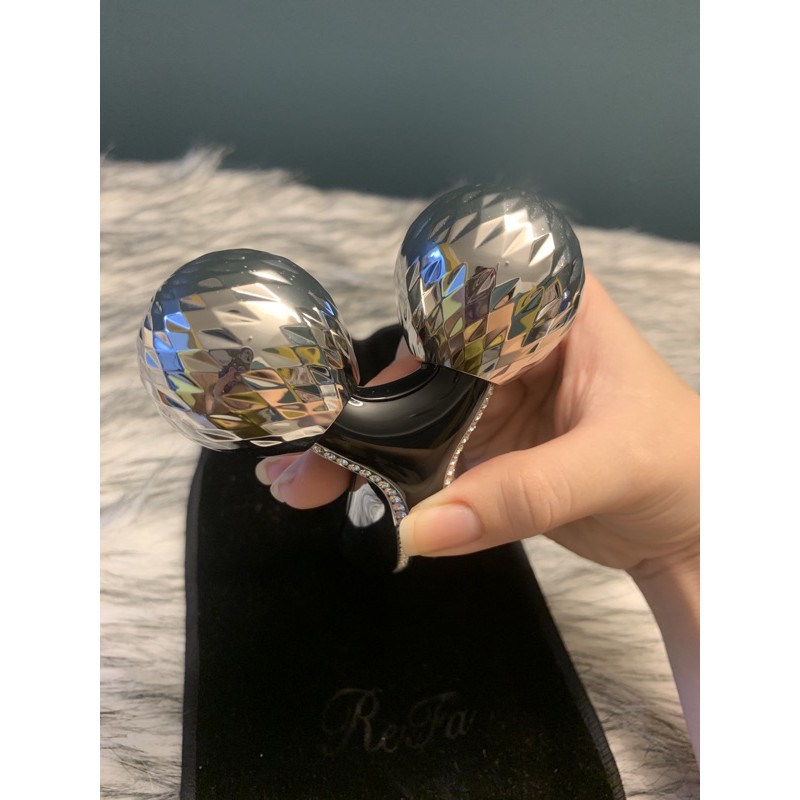 REFA CARAT CRYSTAL - Con lăn massage và săn mỡ vùng mặt và toàn thân