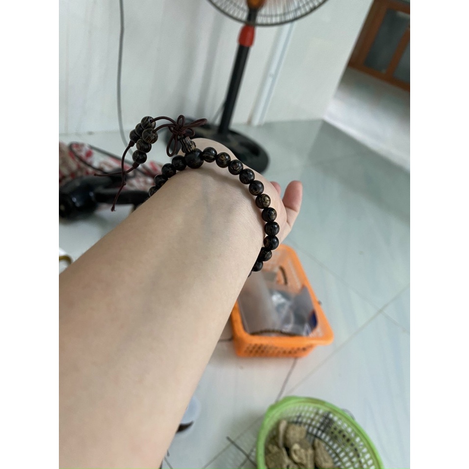 Vòng tay trầm hương phong thủy - Trầm hương sánh chìm -Thương hiệu Trầm Hương Minh Đạt