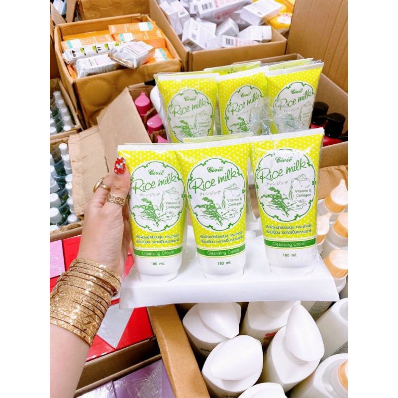 Sữa rửa mặt gạo Civic Rice Milk Thái Lan 180ml