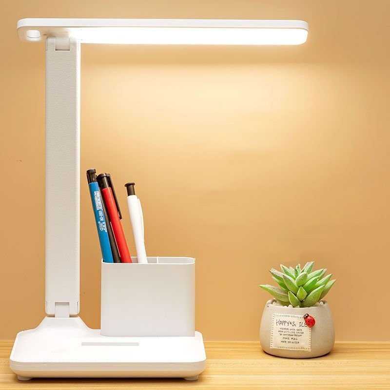 Đèn Học Chống Cận Thị Cho Bé Kèm Ống Đựng Bút Bảo Vệ Mắt Titan.st