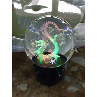 Quả cầu Pha Lê phong thủy chạm âm 3D khắc hình Phật và Rồng - Đường kính 8 cm