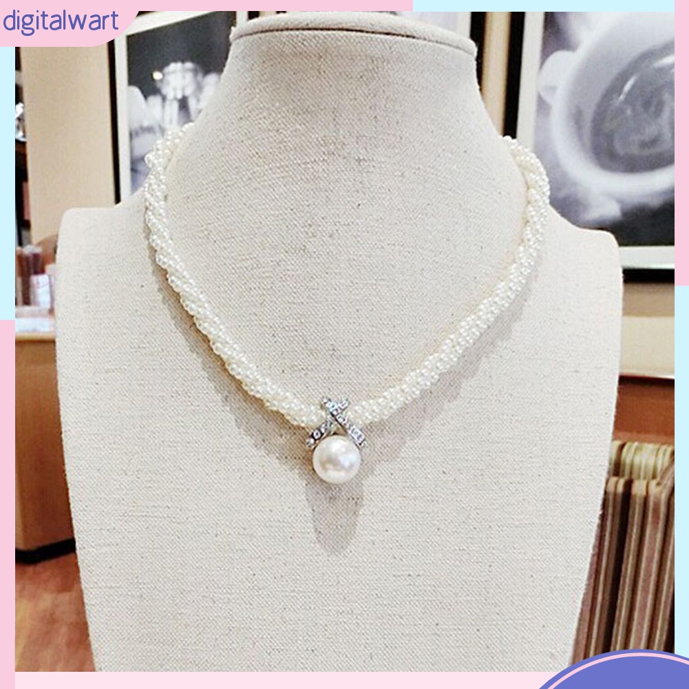 Vòng cổ thiết kế đính ngọc trai nhân tạo sang trọng quý phái dành cho nữ