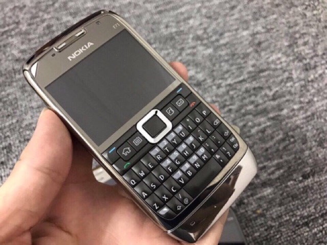 Điện Thoại Nokia E71 QWERTY Màu Đỏ - Đen - Xám - Trắng Hàng Tồn Kho Zin