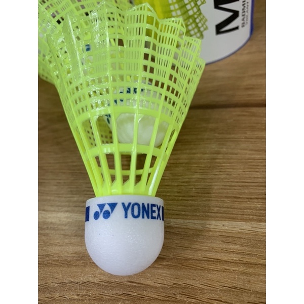 Cầu nhựa Yonex mavis 10 chính hãng, bền,đàn hồi tốt
