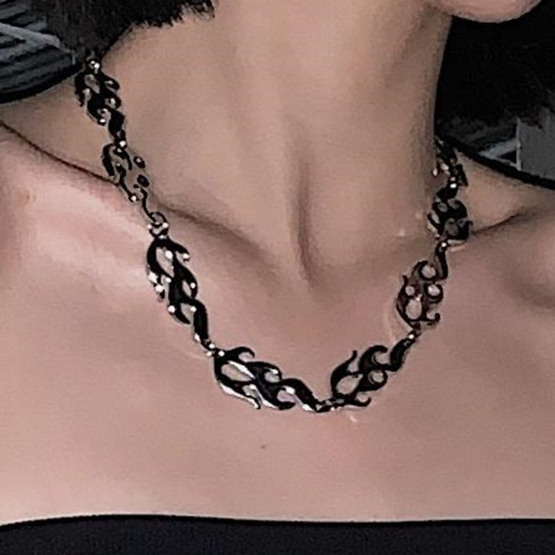 Vòng Cổ Hình Ngọn Lửa Độc Đáo Cá Tính Hợp Thời Trang