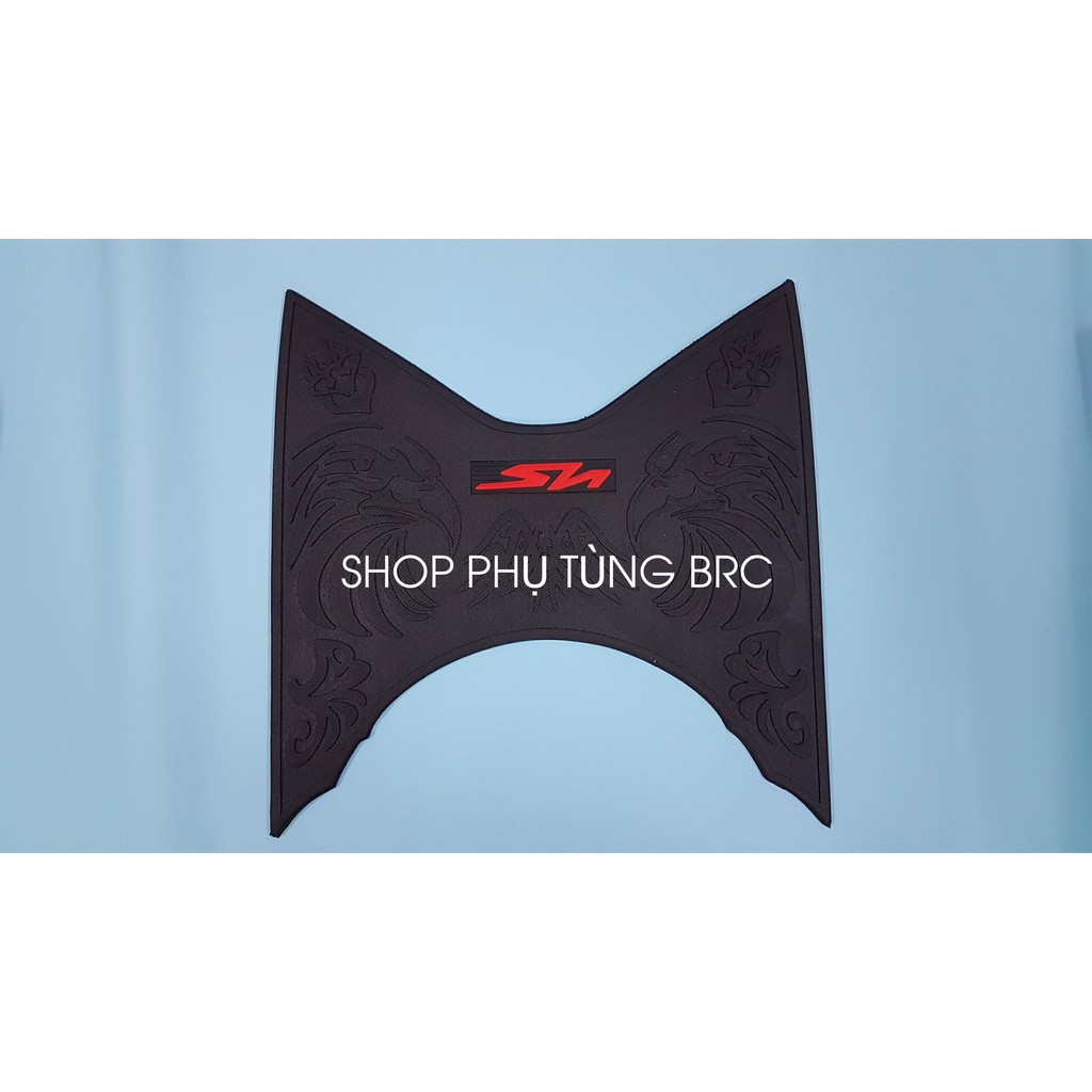 Thảm cao su để chân xe SH 2020 trở lên.