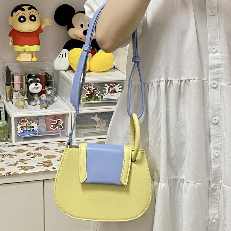 Túi Xách Đeo Vai Hình Yên Ngựa Ngăn Chứa Rộng Thời Trang Nữ