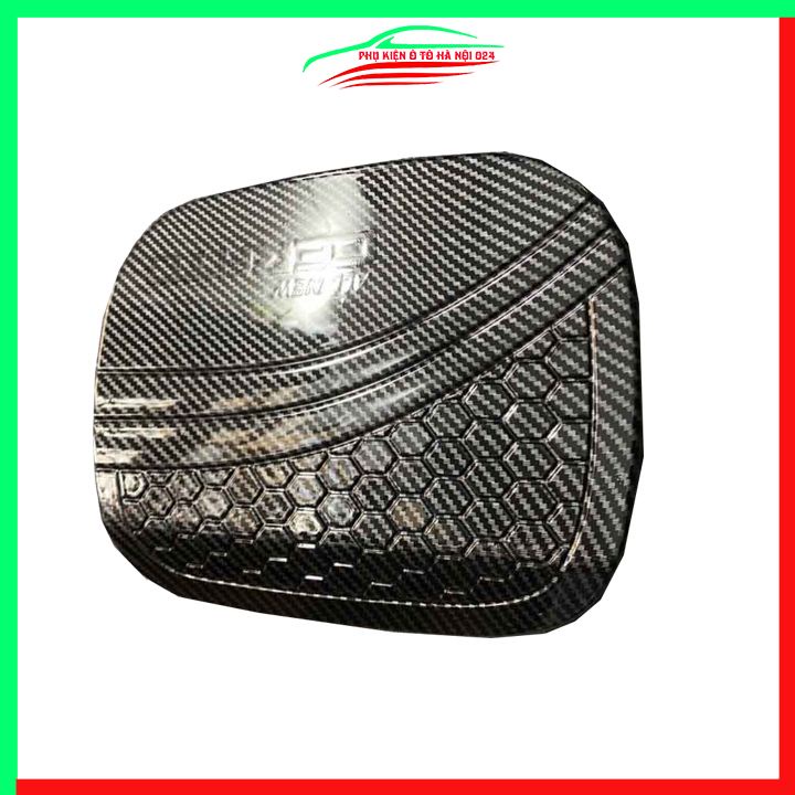 Ốp nắp xăng Cerato 2019-2023 vân cacbon bảo vệ chống trầy trang trí ô tô