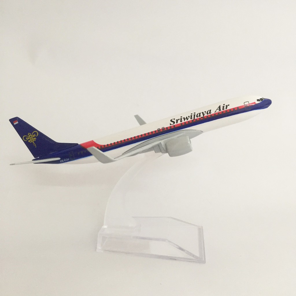 Mô hình máy bay boeing 737 kim loại kích thước ~16cm dùng để trưng bày sưu tập quà tặng trang trí bàn làm việc tủ kệ tv