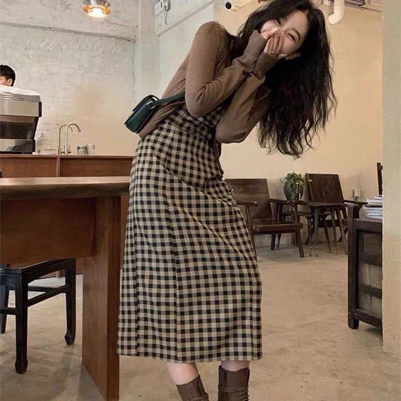 Váy Hai Dây Kẻ Nâu Ulzzang