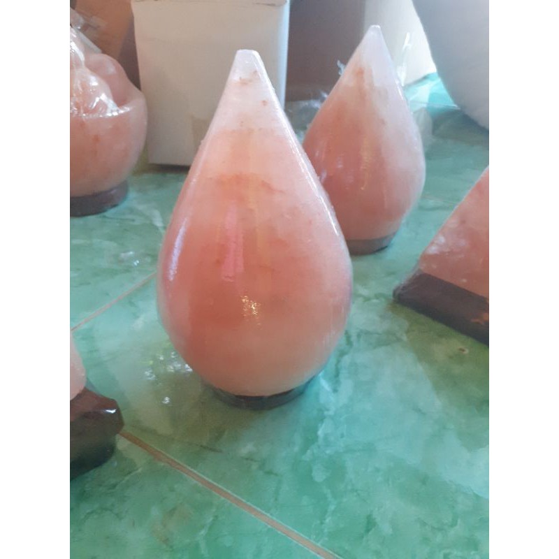 Đèn đá muối himalya, hút ẩm không khí, thu hút năng lượng, tài lộc vào nhà, tăng vẻ sang trọng cho căn nhà