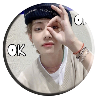 Dynamite《Dynamite》JK JIMIN V Button Brooch Pin