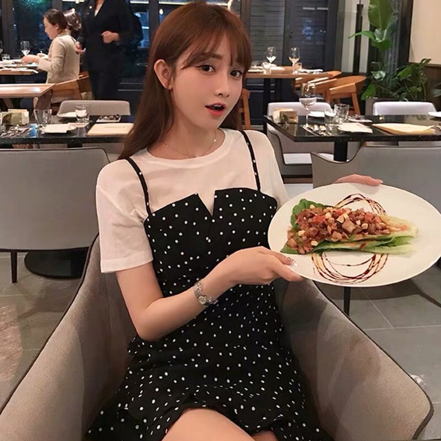 Set váy hai dây + phông trắng