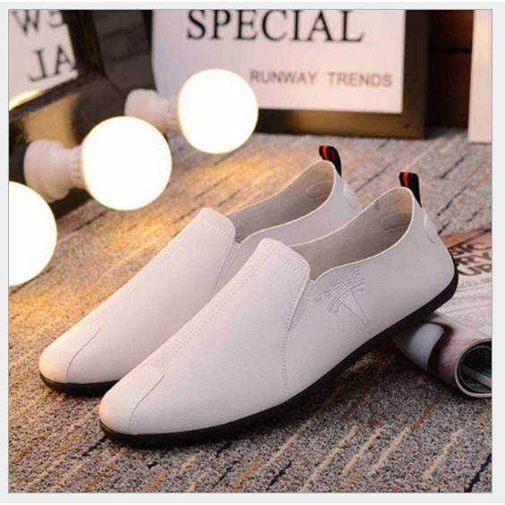 Giày nam slip on chỉ giữa mũi tháp da SM052