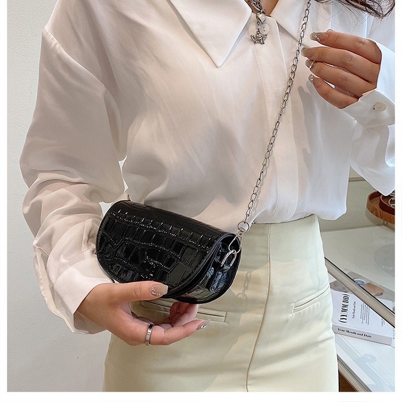 Túi Xách Đeo Chéo Dây Xích Thời Trang Mùa Hè 2022 GYLXB1397