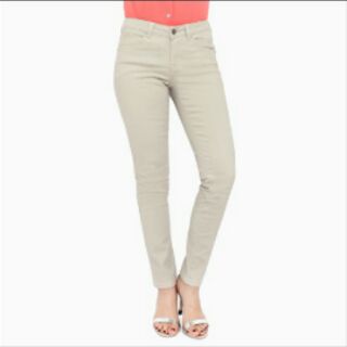 Quần kaki nữ size lớn