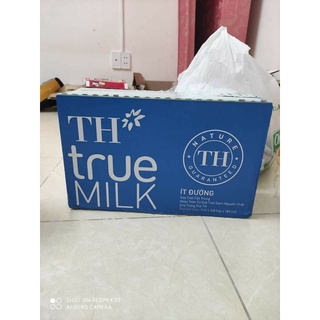 Thùng sữa TH true milk 180ml( có đường, ít đường)