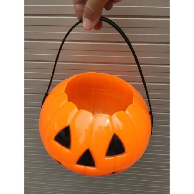 Giỏ bí ngô nhựa, có đèn và không đèn. Halloween