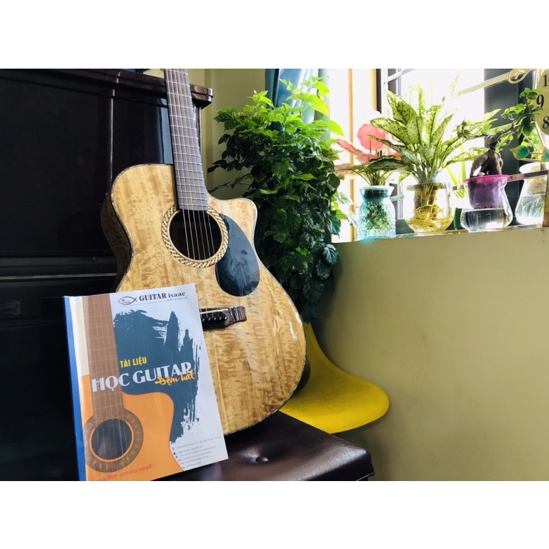 Tài liệu học guitar đệm hát. Guitar isaac biên soạn. 16 bài học guitar đệm hát cơ bản.