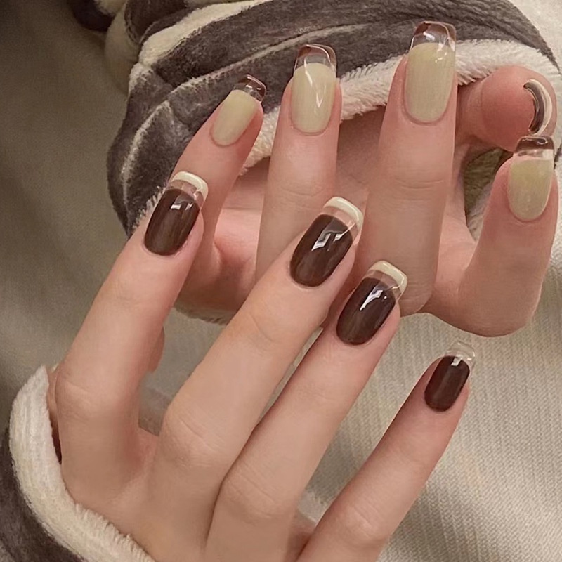Set 24 Móng Tay Giả Trang Trí Màu Hồng Gradient Xinh Xắn