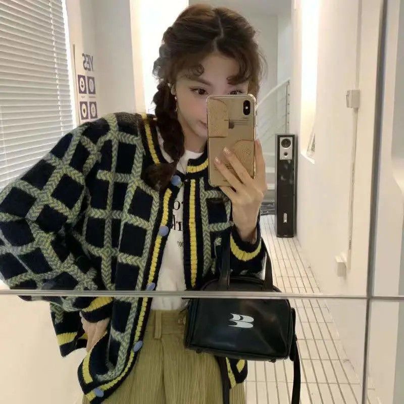 [Spot] Áo Khoác cardigan Dệt Kim Mỏng Dáng Rộng Họa Tiết Kẻ Sọc Màu Xanh Lá Phong Cách retro Hàn Quốc Thời Trang Mùa Thu