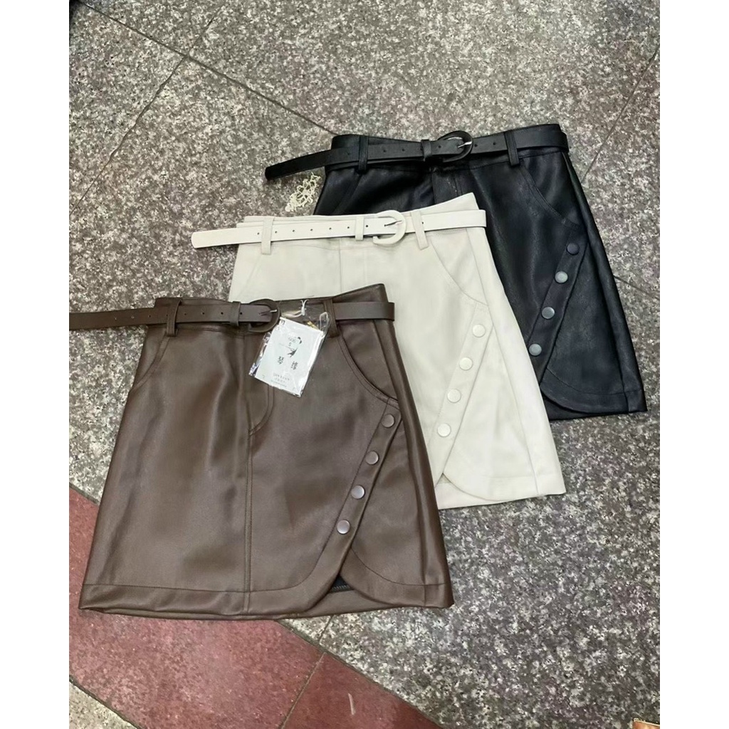 Chân váy da khuy xẻ vạt kèm đai Mã 3187