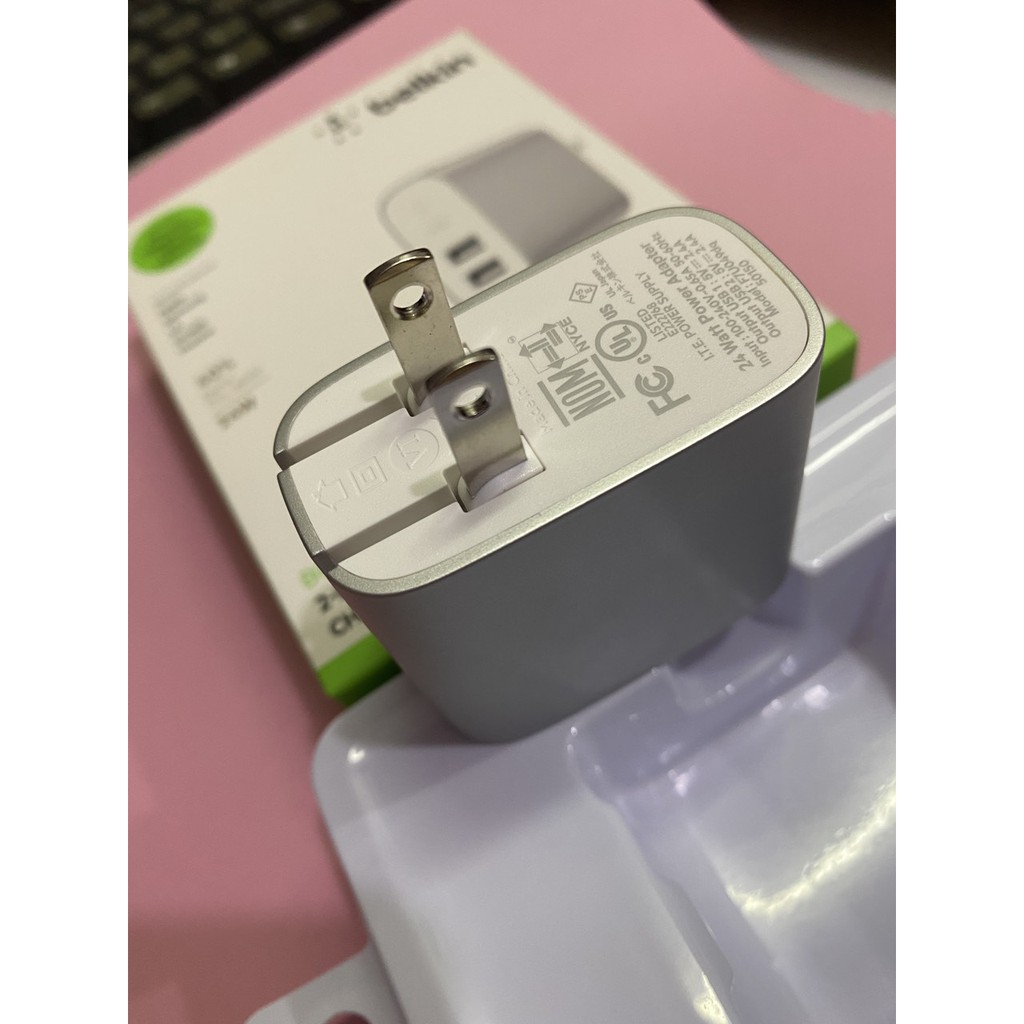 Adapter sạc Belkin Boost Charge 2-Port USB Home Charger 4.8A/24W F7U049DQSLV