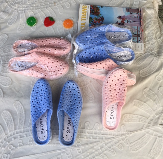 Sục Nữ Nhựa/ Dép Nữ Đi Mưa Bít Đầu Hoa Mai Chống Trượt Xinh Xắn Size 36-40 - Lucky Girl shop