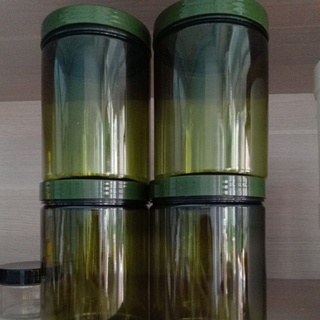 5 Hủ 1kg ( 1000g) hủ dẻo . có màu xanh rêu . màu trắng sữa .màu trong