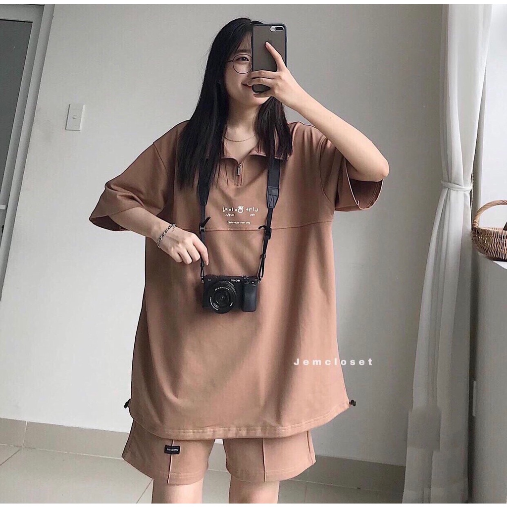 SET BỘ POLO KHÓA CỔ RÚT DÂY IN CHỮ HÀN QUỐC MIX QUẦN SHORT SỌC VIỀN 2 MÀU XÁM NÂU