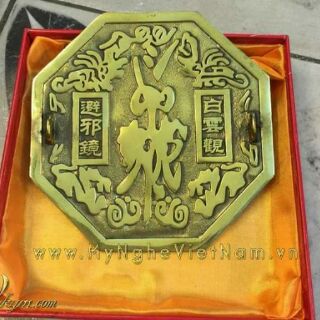 Gương bát quái phong thủy