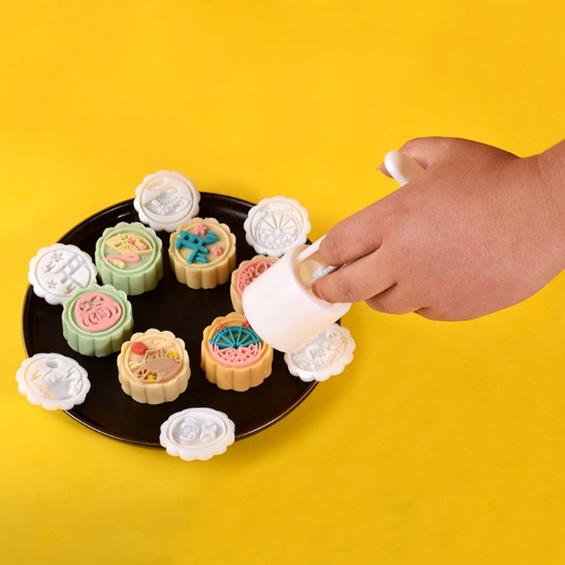 Set khuôn nhấn làm bánh trung thu kèm 6 đầu cắt bằng nhựa dùng trong lễ hội