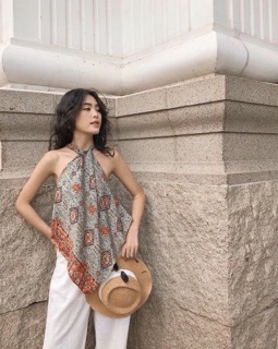 Áo yếm thổ cẩm