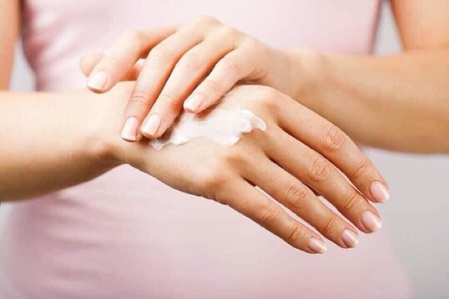 💥💥💥Kem dưỡng da tay 3W Clinic Apple Hand Cream 100ml 🤚🏻