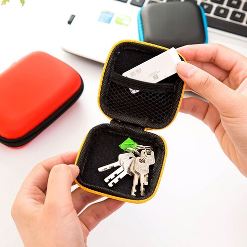 Hộp đựng tai nghe có dây usb dây sạc điện thoại có khóa kéo hình vuông màu đen viền màu giúp dây không bị gãy gập