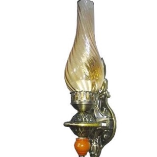 Đèn dầu giả cổ gắn tường